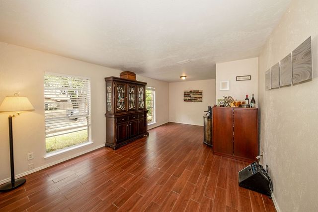 2818 Ashglen Drive, Garland, TX 75043