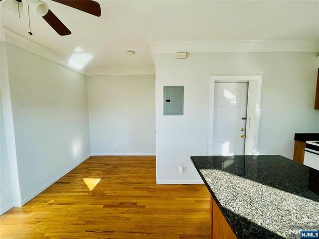 229 Orient Way 6, Rutherford, NJ 07070