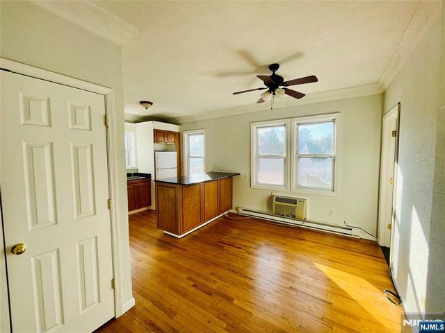 229 Orient Way 6, Rutherford, NJ 07070