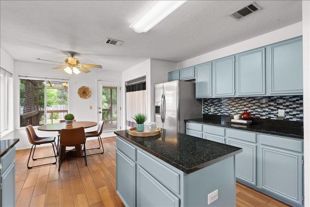 7810 Nairn DR, Austin, TX 78749