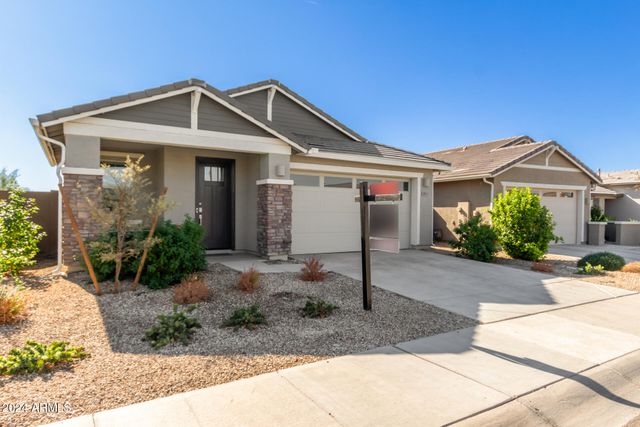 8911 W SOLANO Drive, Glendale, AZ 85305
