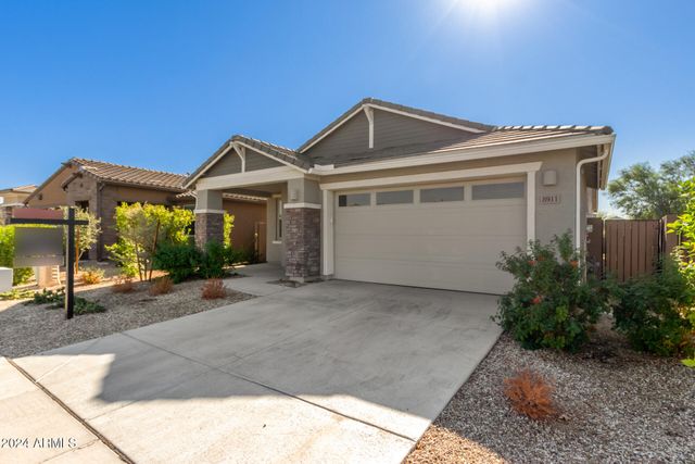 8911 W SOLANO Drive, Glendale, AZ 85305