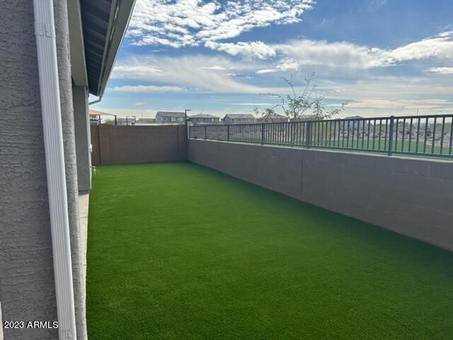 8911 W SOLANO Drive, Glendale, AZ 85305