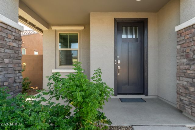 8911 W SOLANO Drive, Glendale, AZ 85305