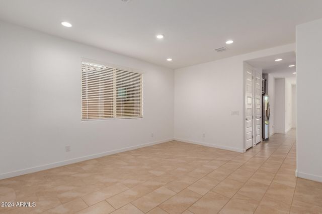 8911 W SOLANO Drive, Glendale, AZ 85305