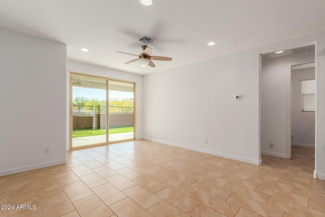 8911 W SOLANO Drive, Glendale, AZ 85305
