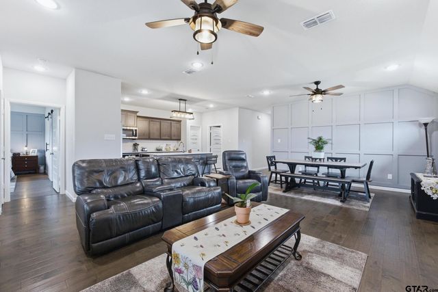 305 Ember Circle, Waxahatchie, TX 75165