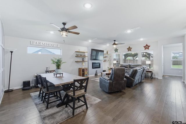 305 Ember Circle, Waxahatchie, TX 75165