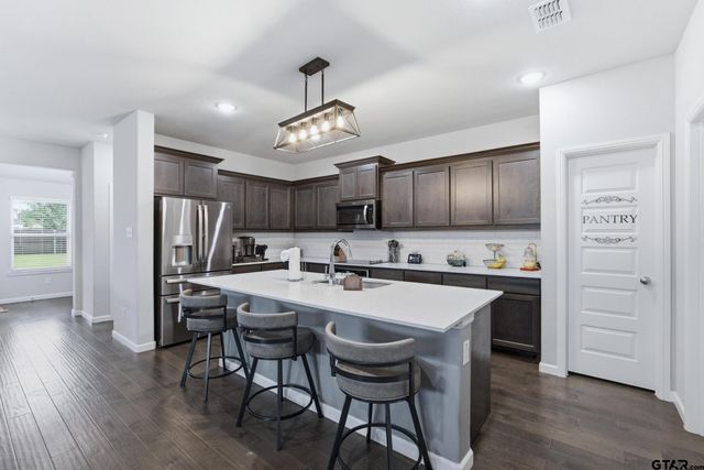 305 Ember Circle, Waxahatchie, TX 75165
