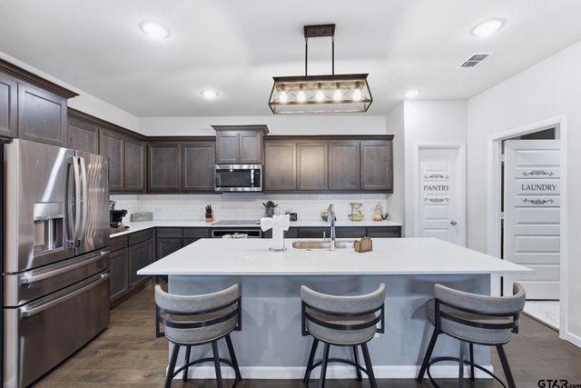 305 Ember Circle, Waxahatchie, TX 75165