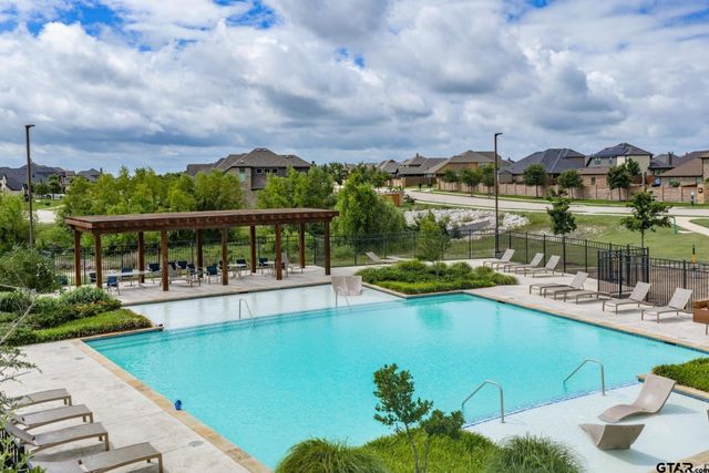 305 Ember Circle, Waxahatchie, TX 75165
