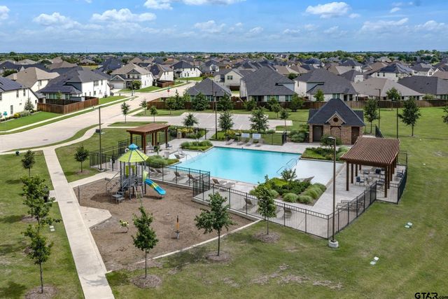 305 Ember Circle, Waxahatchie, TX 75165