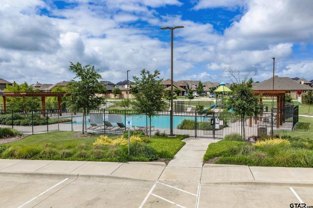 305 Ember Circle, Waxahatchie, TX 75165