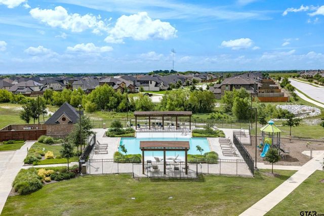 305 Ember Circle, Waxahatchie, TX 75165