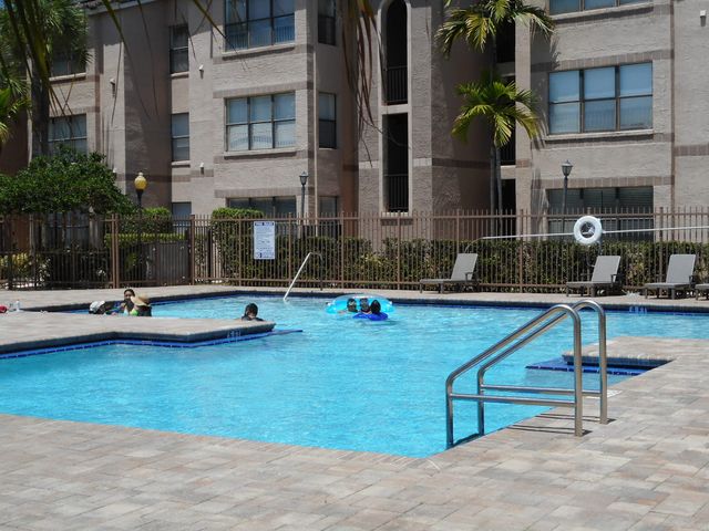 2946 S UNIVERSITY Drive 7207, Davie, FL 33328