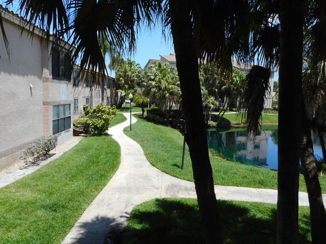2946 S UNIVERSITY Drive 7207, Davie, FL 33328