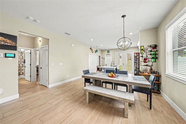701 E HOLLYWOOD STREET, Tampa, FL 33604