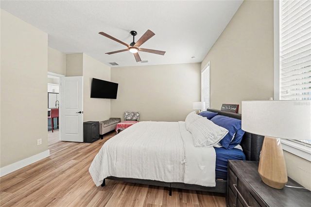 701 E HOLLYWOOD STREET, Tampa, FL 33604