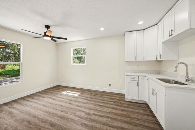 701 E HOLLYWOOD STREET, Tampa, FL 33604