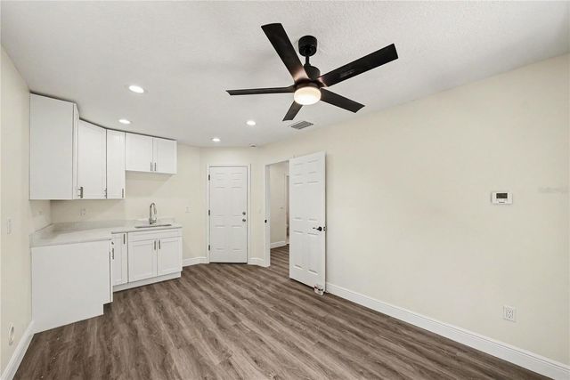 701 E HOLLYWOOD STREET, Tampa, FL 33604