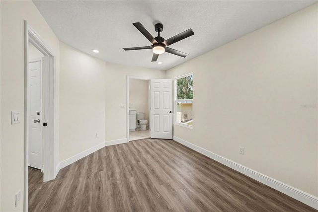 701 E HOLLYWOOD STREET, Tampa, FL 33604