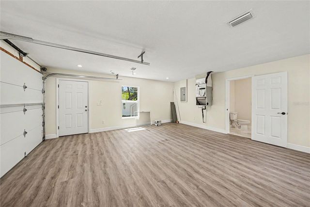 701 E HOLLYWOOD STREET, Tampa, FL 33604