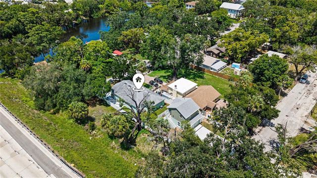 701 E HOLLYWOOD STREET, Tampa, FL 33604