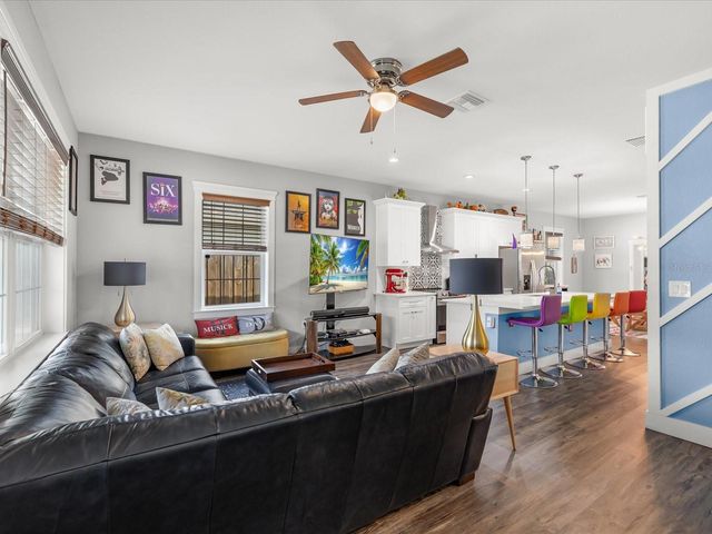 1509 E CARACAS STREET, Tampa, FL 33610