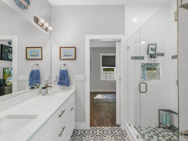 1509 E CARACAS STREET, Tampa, FL 33610