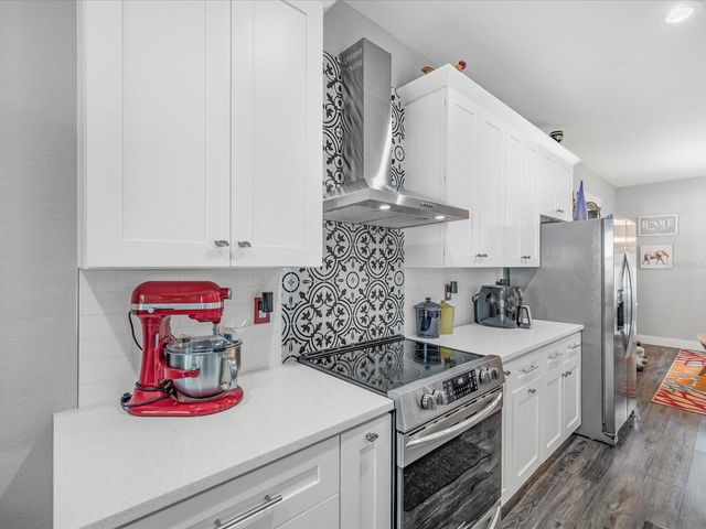 1509 E CARACAS STREET, Tampa, FL 33610