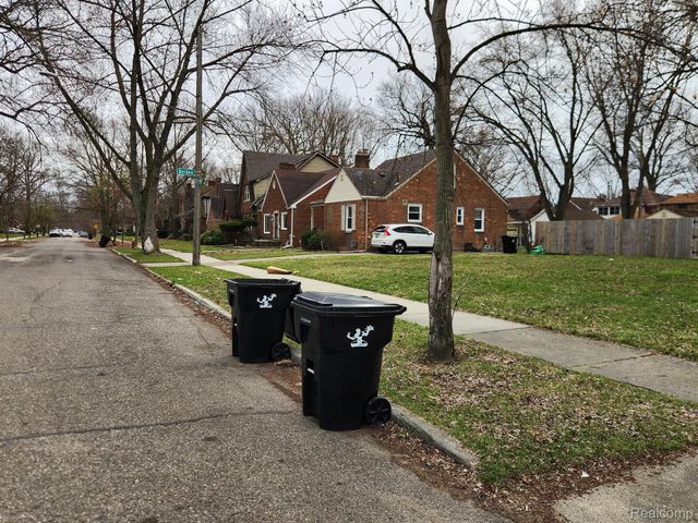 6111 YORKSHIRE Road, Detroit, MI 48224