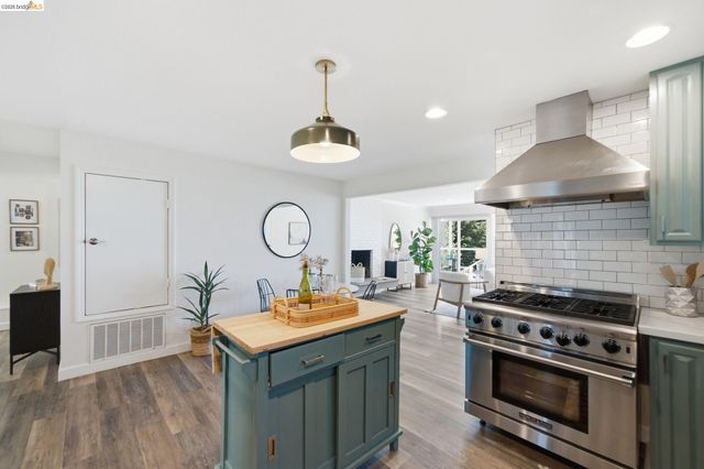 1464 Olympus Ave, Berkeley, CA 94708