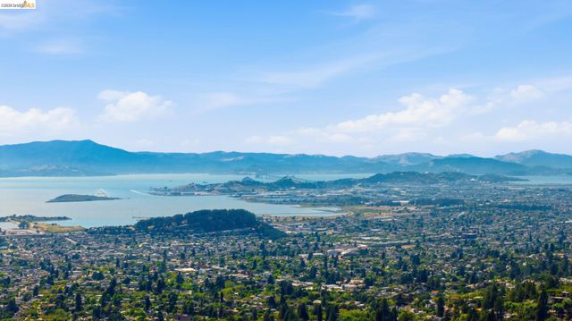 1464 Olympus Ave, Berkeley, CA 94708