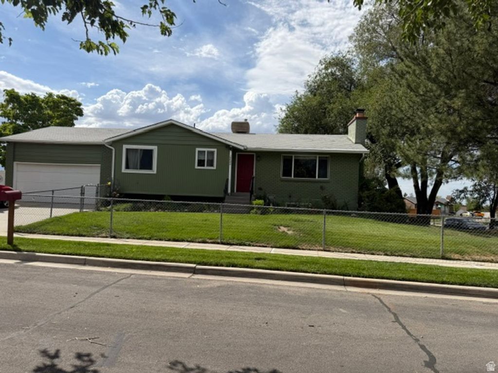 10492 S COLUMBINE WAY, Sandy, UT 84094 — exterior