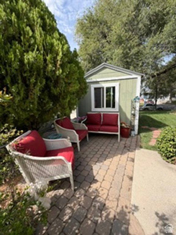 10492 S COLUMBINE WAY, Sandy, UT 84094 — photo 2