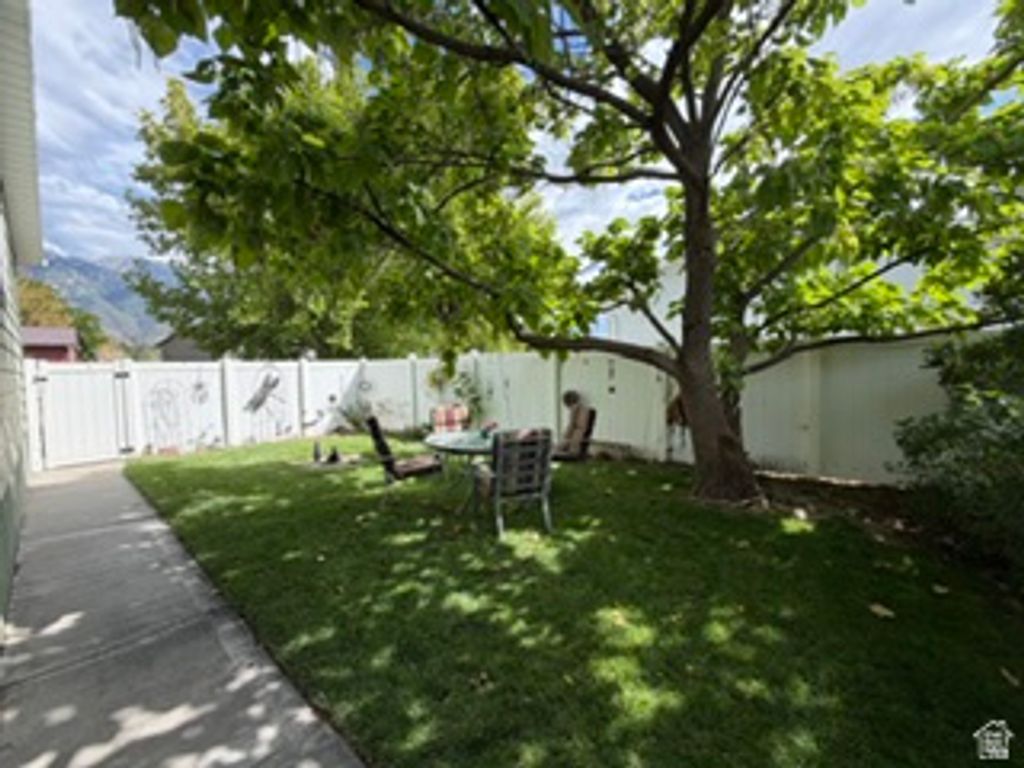 10492 S COLUMBINE WAY, Sandy, UT 84094 — photo 3