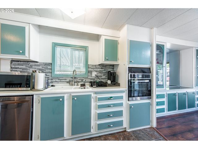 1800 LAKEWOOD Ct 59, Eugene, OR 97402