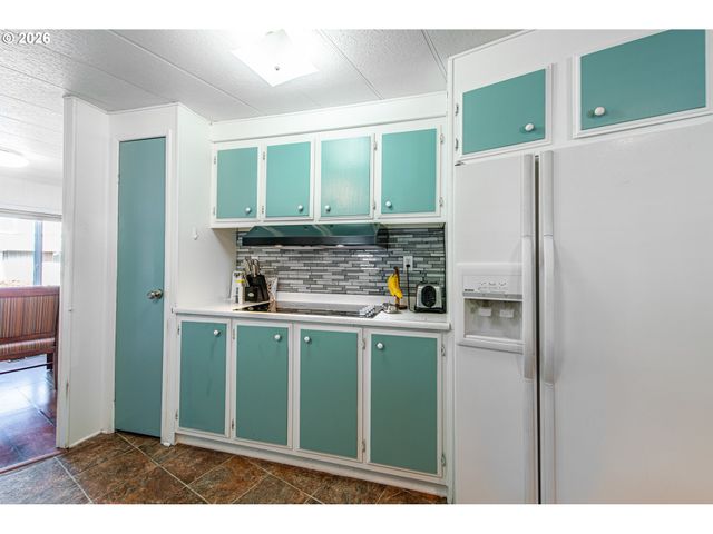 1800 LAKEWOOD Ct 59, Eugene, OR 97402