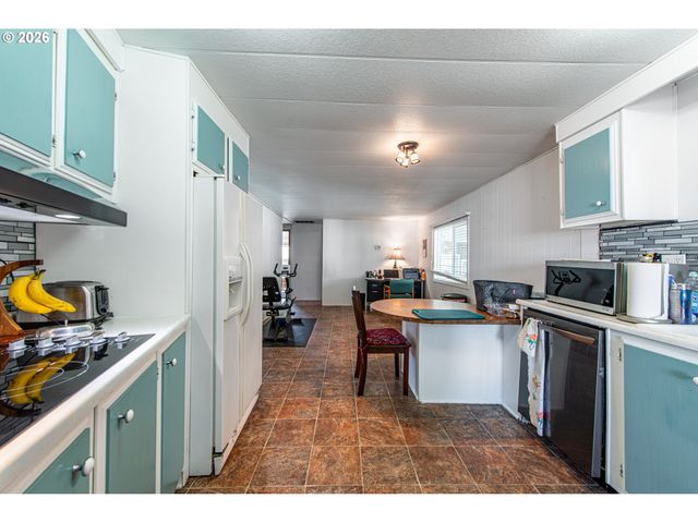 1800 LAKEWOOD Ct 59, Eugene, OR 97402