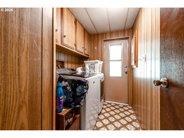 1800 LAKEWOOD Ct 59, Eugene, OR 97402