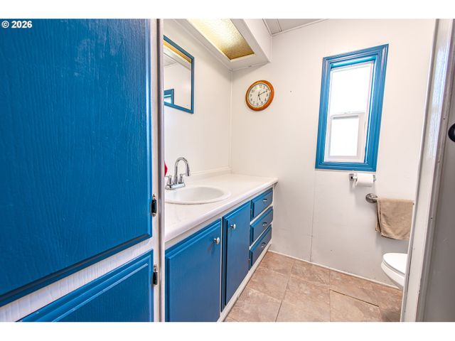 1800 LAKEWOOD Ct 59, Eugene, OR 97402