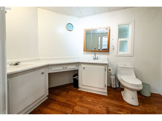 1800 LAKEWOOD Ct 59, Eugene, OR 97402