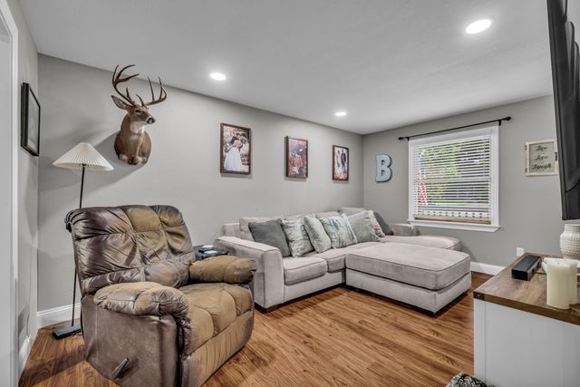 1903 Catalina Drive, West Plains, MO 65775