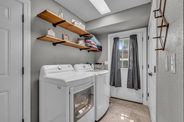 1903 Catalina Drive, West Plains, MO 65775