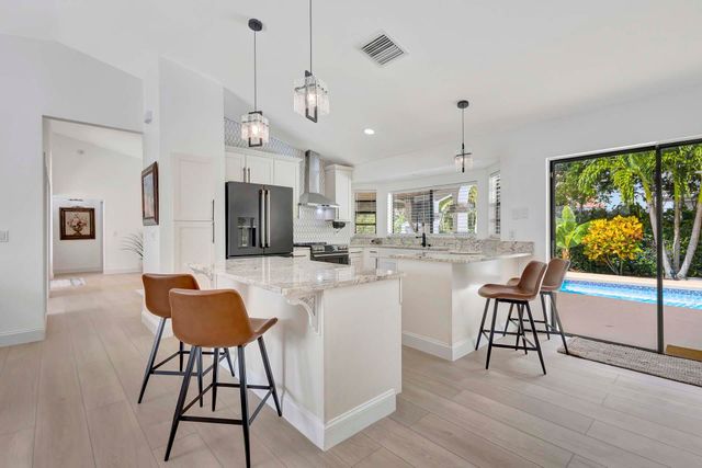1915 New Haven Avenue, Wellington, FL 33414