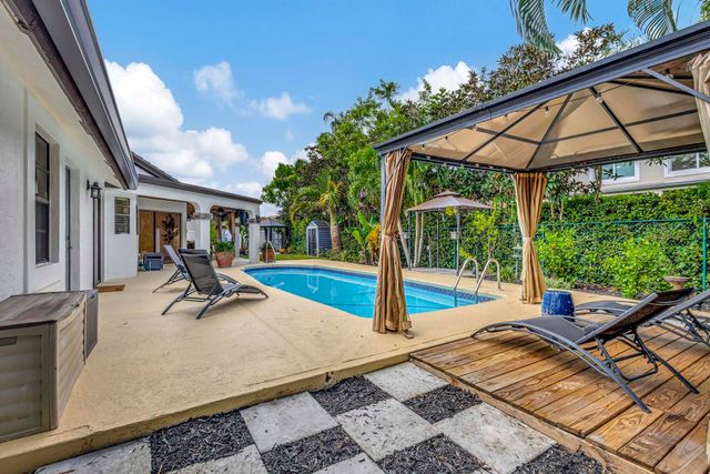 1915 New Haven Avenue, Wellington, FL 33414