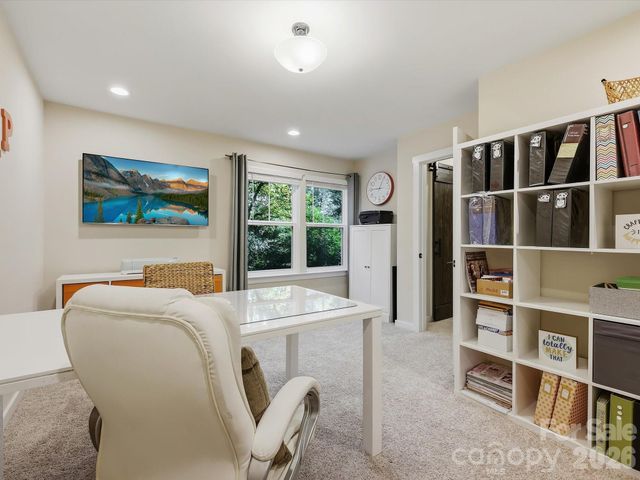 7042 Morganford Road, Charlotte, NC 28211