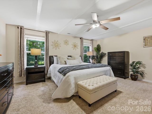 7042 Morganford Road, Charlotte, NC 28211
