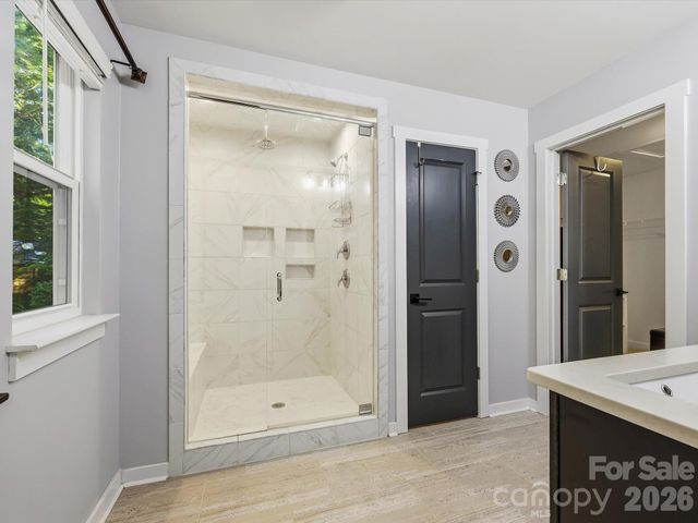 7042 Morganford Road, Charlotte, NC 28211