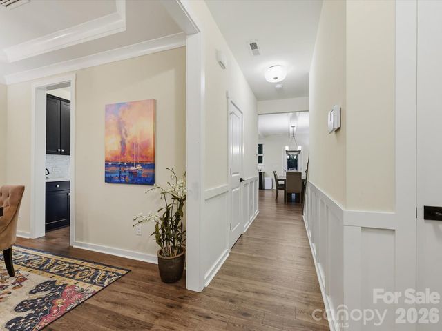 7042 Morganford Road, Charlotte, NC 28211
